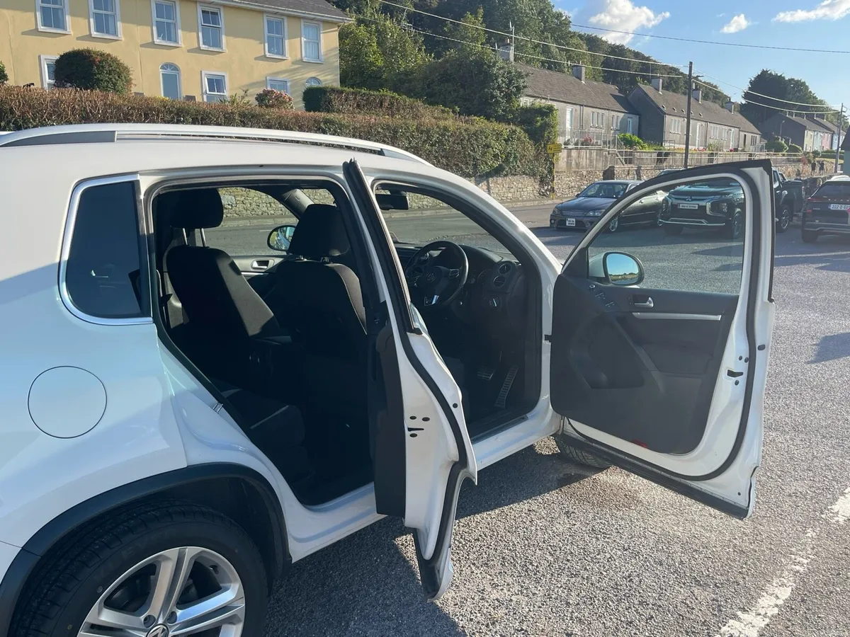Volkswagen Tiguan - Image 4