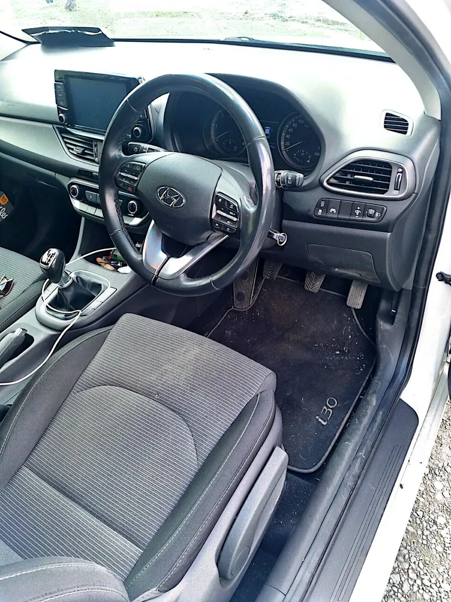 Hyundai i30 CRDI Tourer 2020 - Image 3