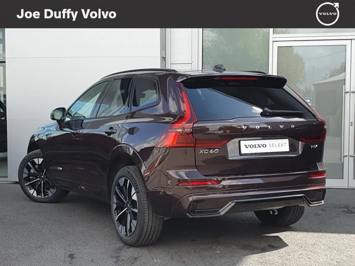 Volvo XC60 T8 PHEV AWD Plus Dark - Image 2