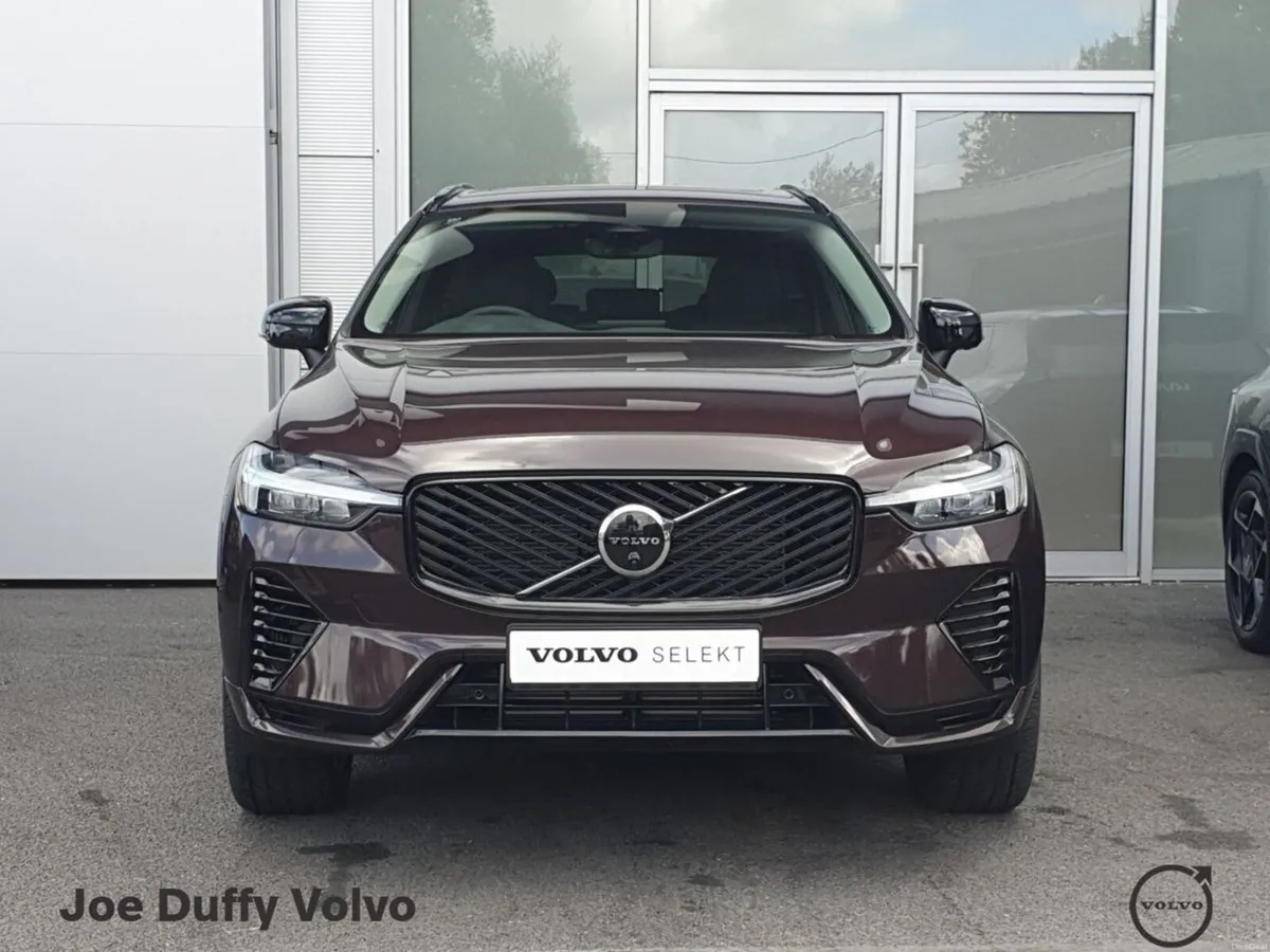 Volvo XC60 T8 PHEV AWD Plus Dark - Image 6