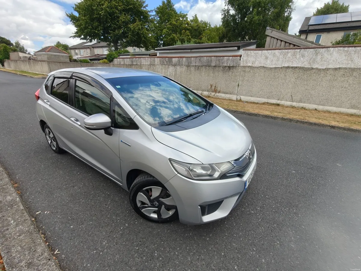 Honda Fit 2014 NEW NCT Very Low Mileage - Image 6