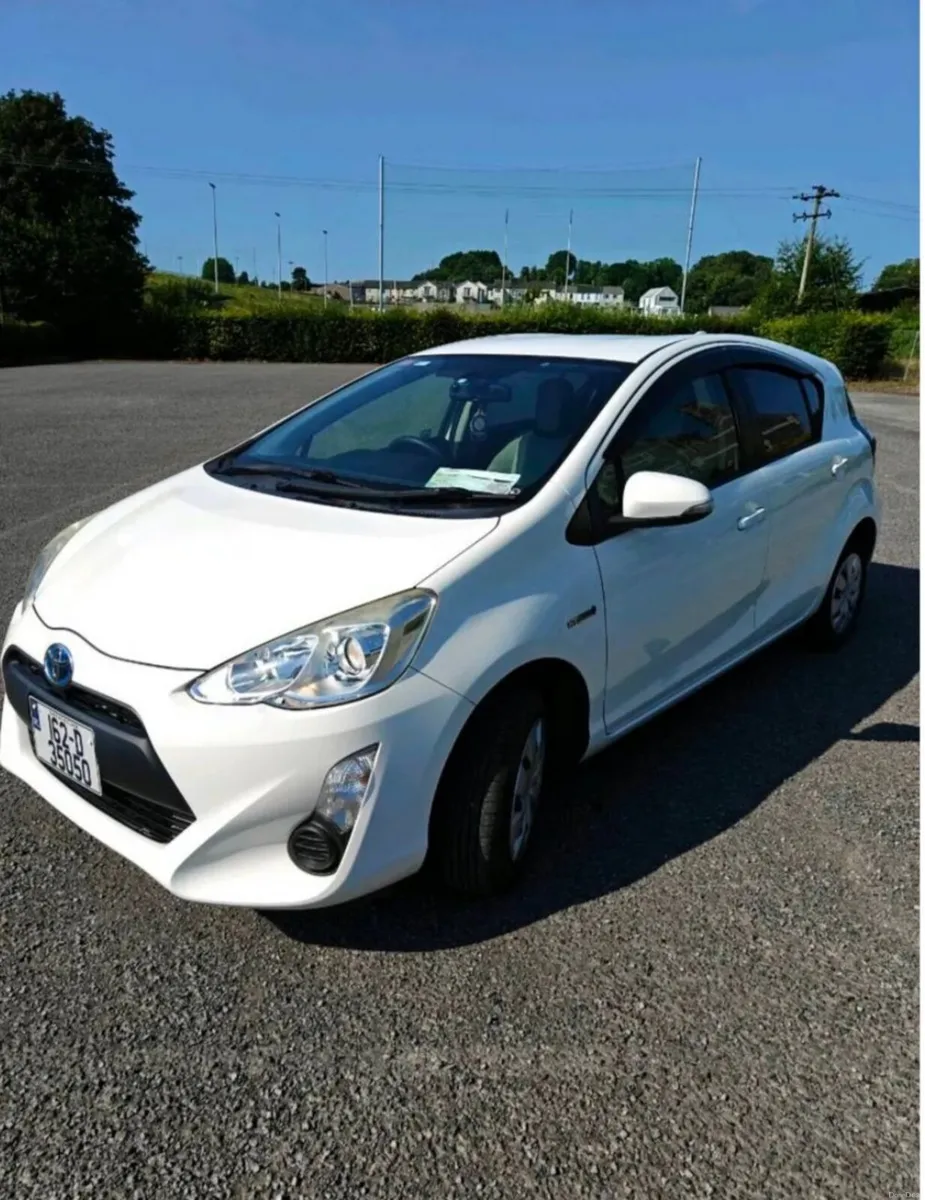 Toyota Aqua 2016 hybrid - Image 4