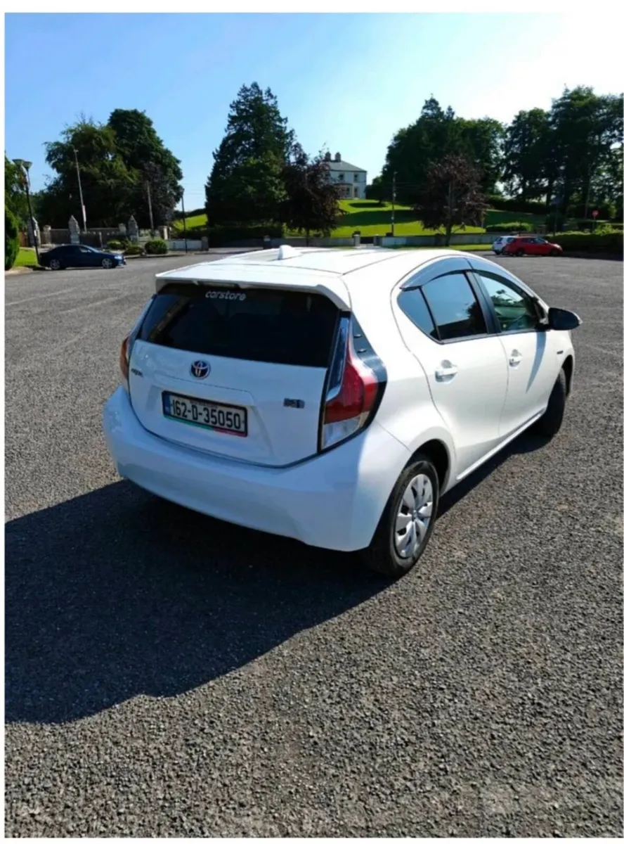 Toyota Aqua 2016 hybrid - Image 6