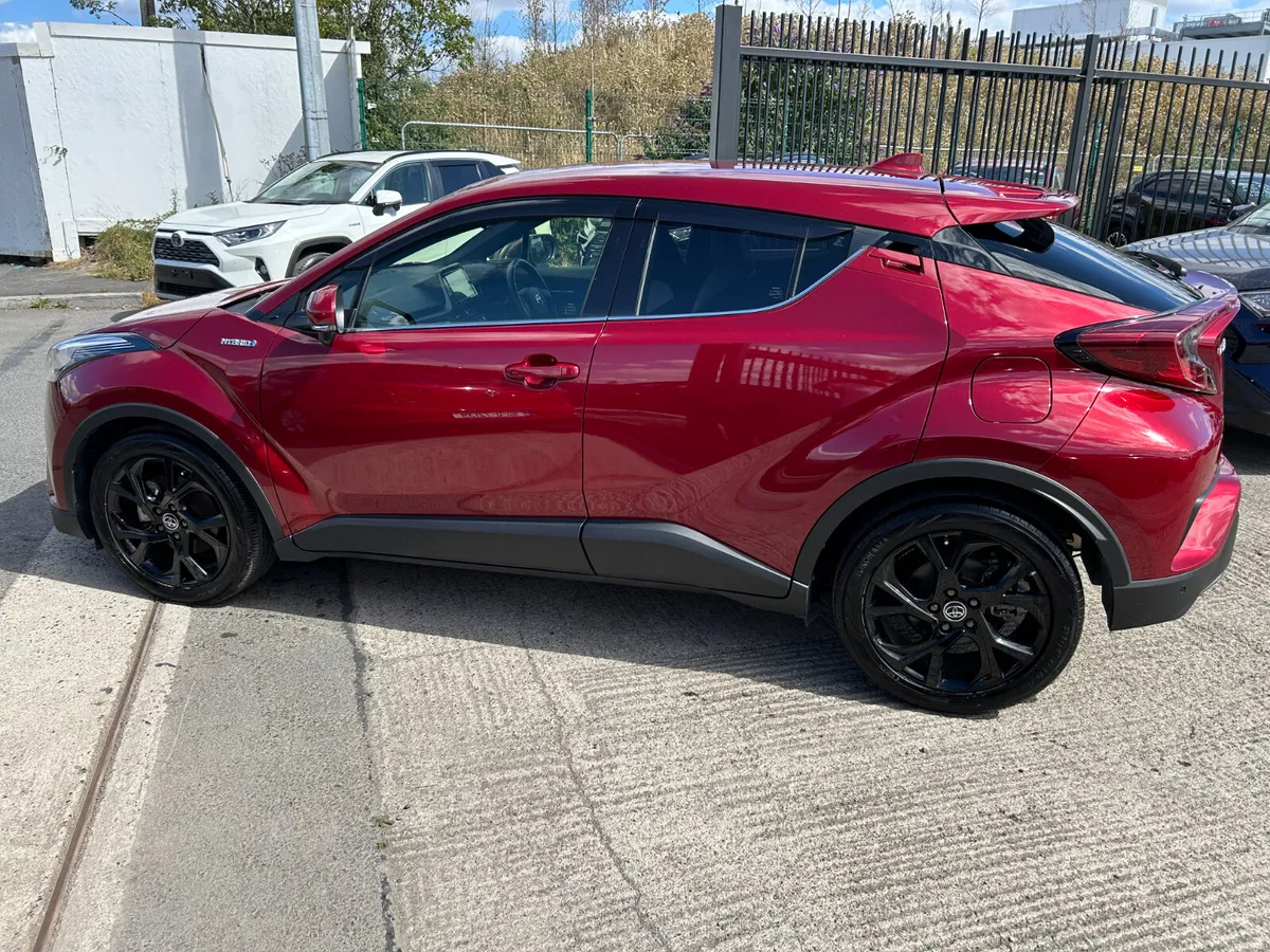 TOYOTA CHR 2019, 1.8 HYBRID AUTO LOW KMS HIGH SPEC - Image 4