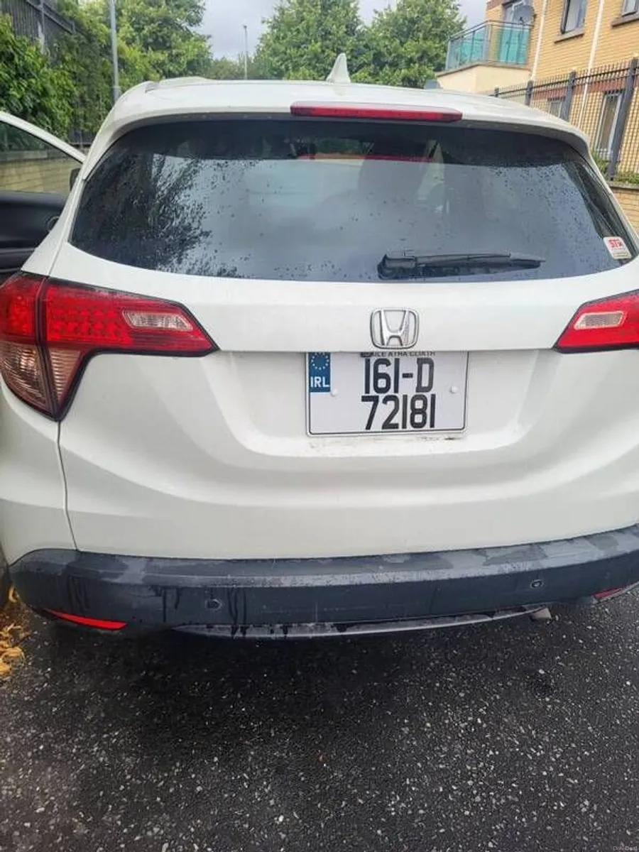 2016 Honda Vezel Low Milage - Image 2