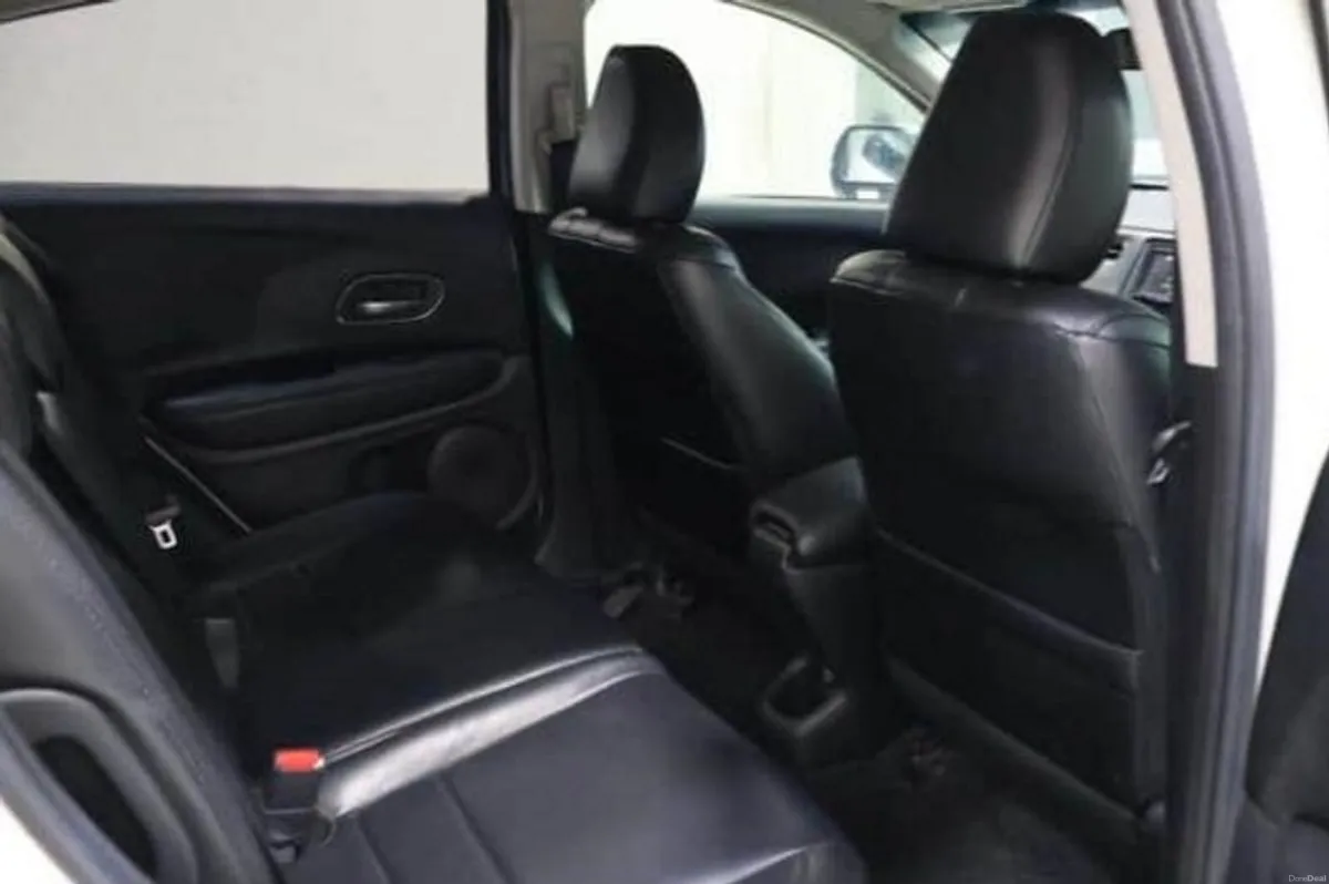 2016 Honda Vezel Low Milage - Image 6