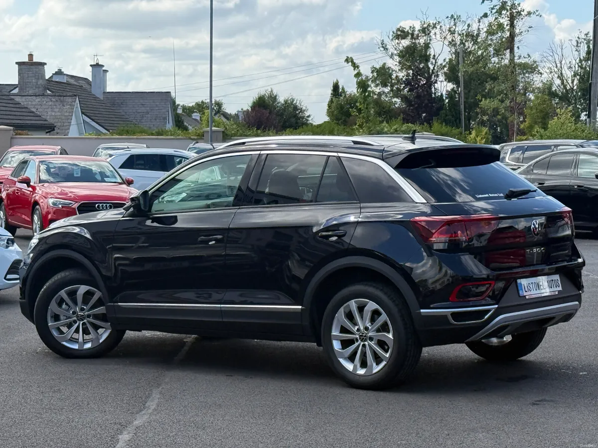 242 VW T-ROC STYLE 1.5 PETROL AUTOMATIC 150BHP - Image 3