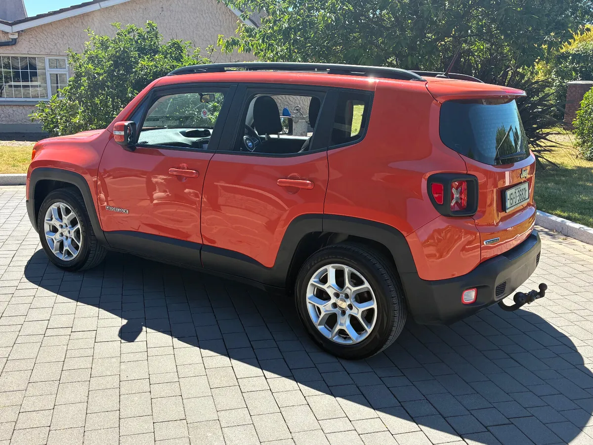 2015 Jeep Renegade *new nct* - Image 4