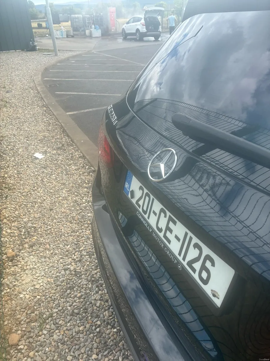 Mercedes GLC 220D AMG 4 MATIC - Image 4