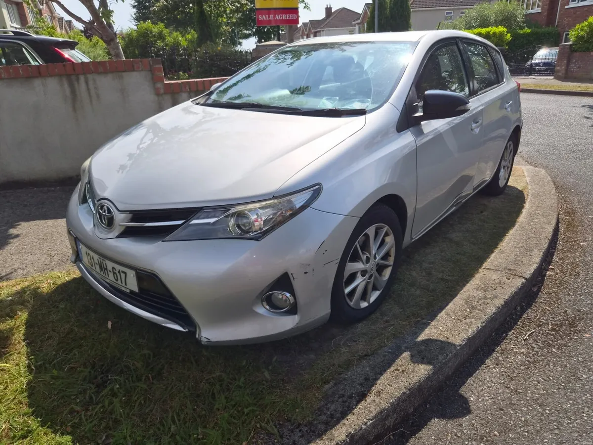 Toyota Auris 1.4 Diesel - Image 2