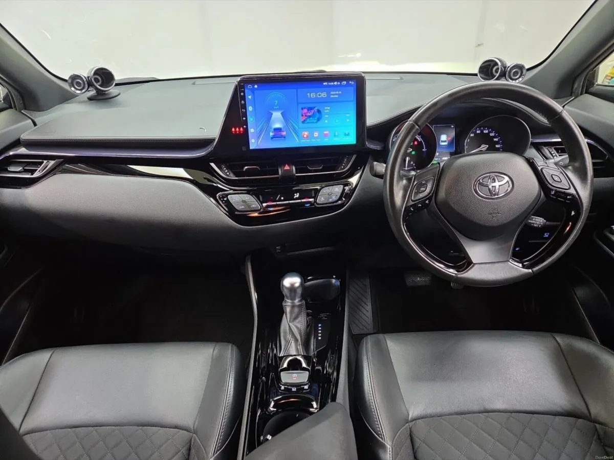 Toyota C-HR G 1.8 Hybrid *Top spec* - Image 3