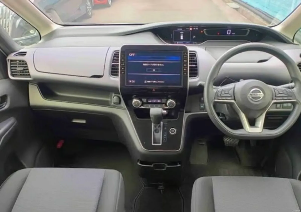 Nissan Serena 8 Seater 2L S-Hybrid Low Milage - Image 4