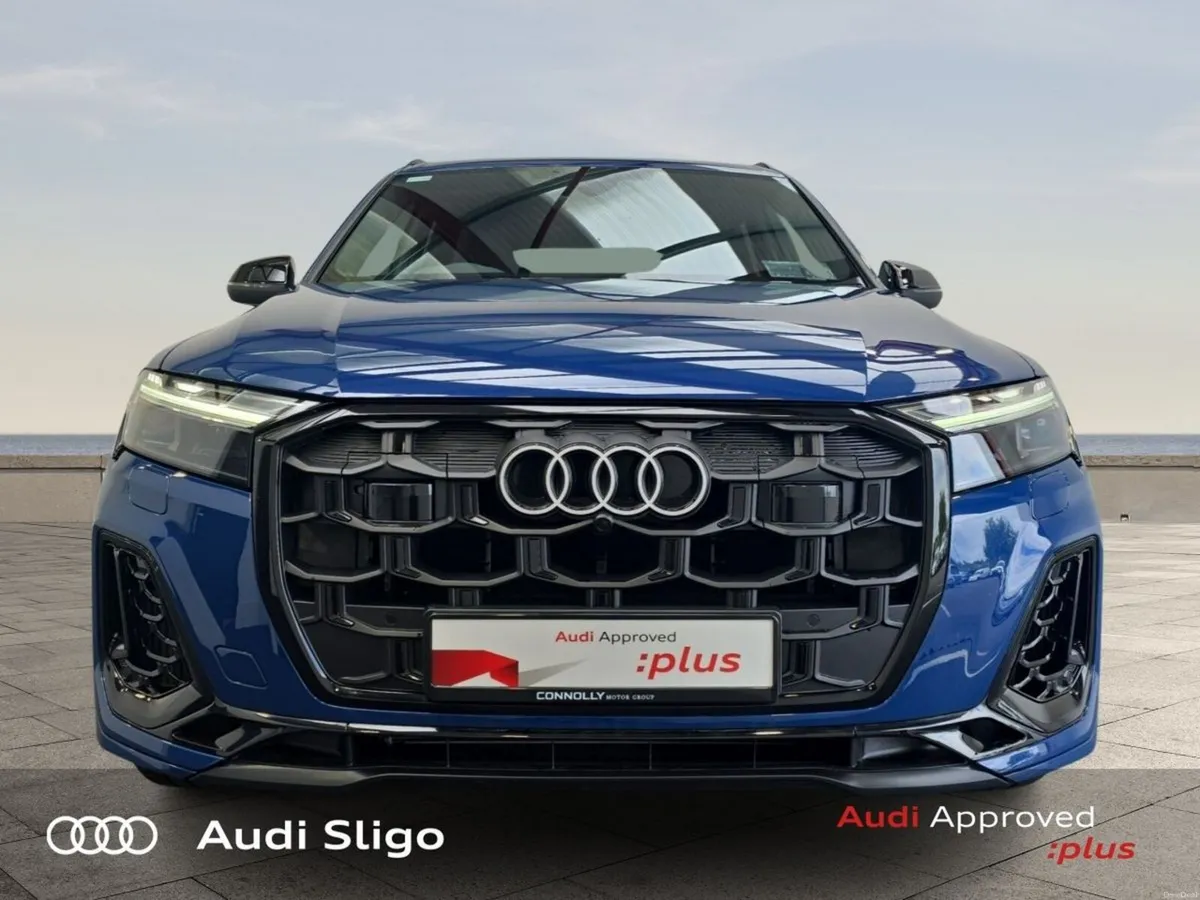 Audi Q7 Competition TFSI e quattro 490bhp Auto Hug - Image 2