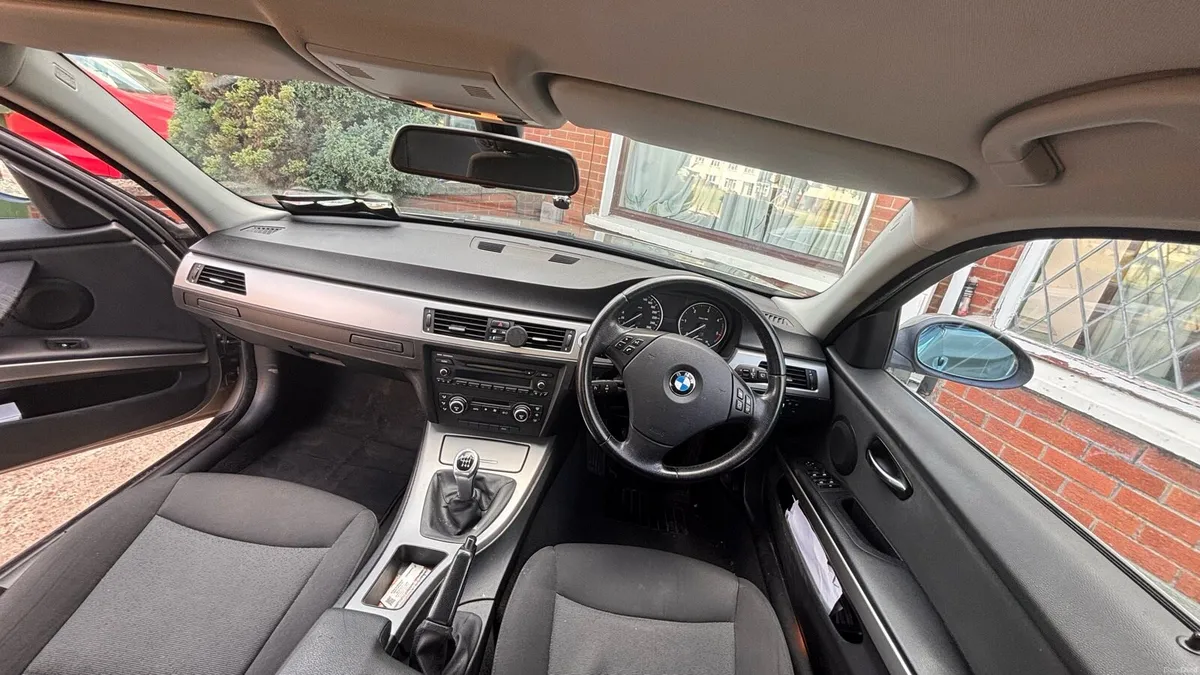 BMW 3series - Image 3