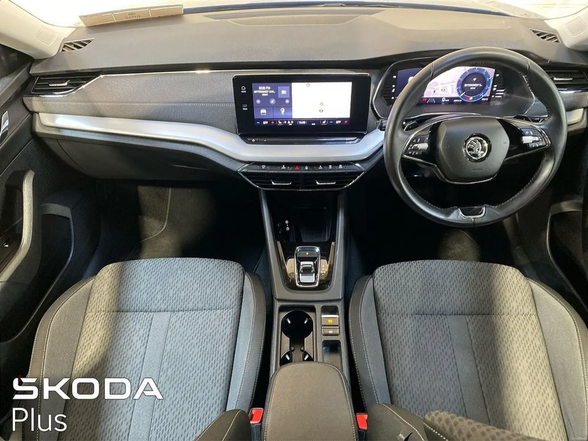 Skoda Octavia Combi Style 2.0TDI 115bhp DSG - Image 2