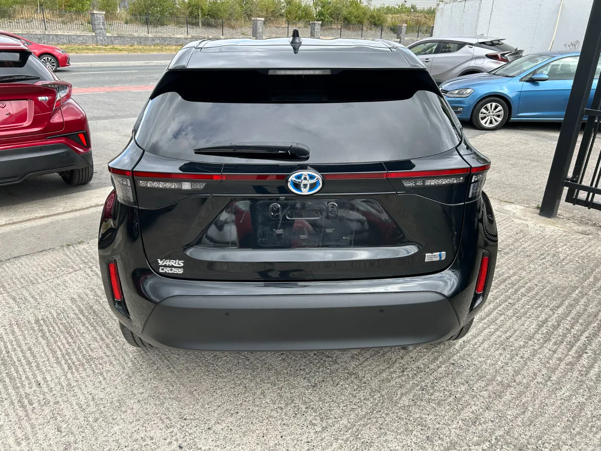 TOYOTA YARIS CROSS, 1.5 HYBRID AUTO LOW KMS - Image 5