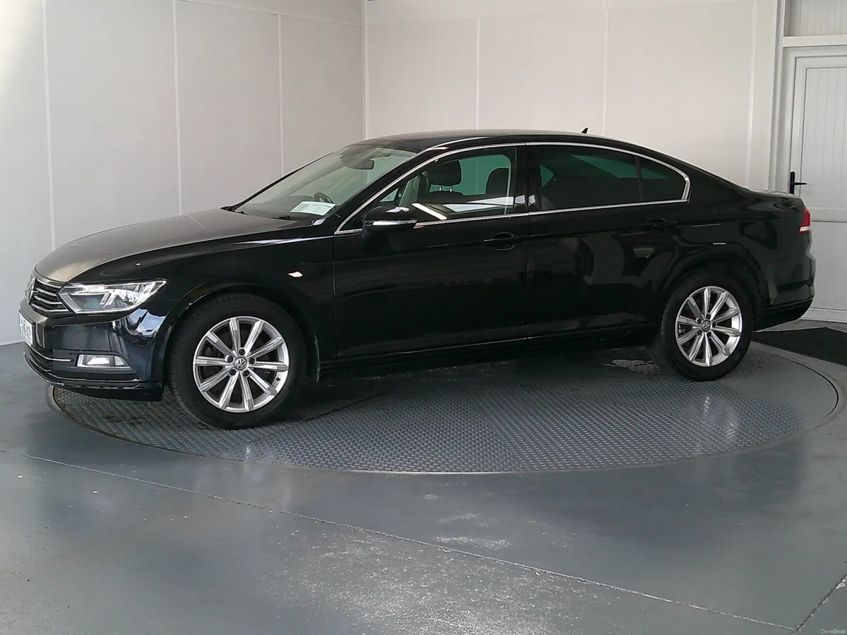 Volkswagen Passat 2016 - Image 3