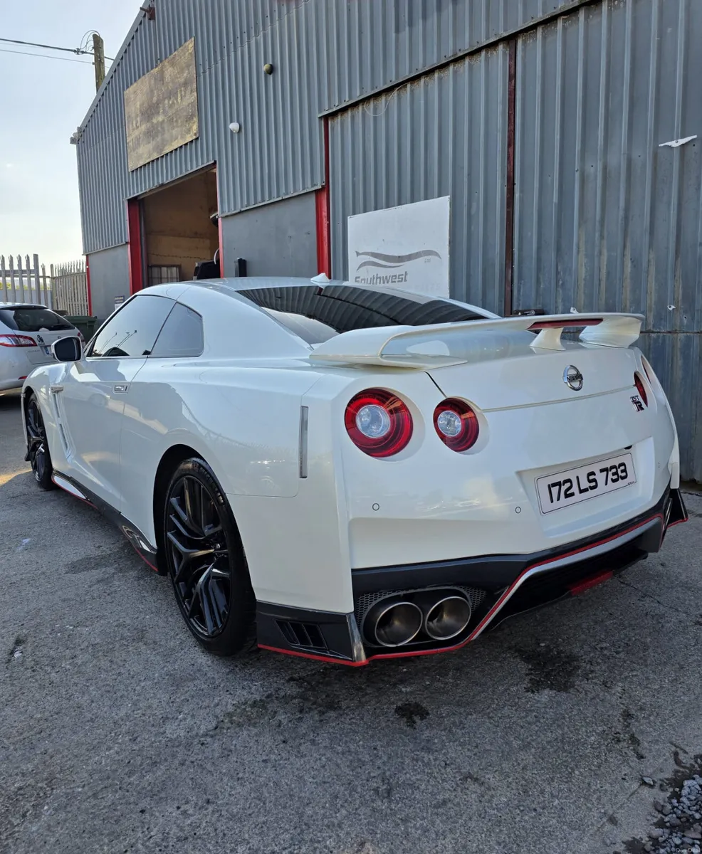 Nissan GT-R R35 - Image 4