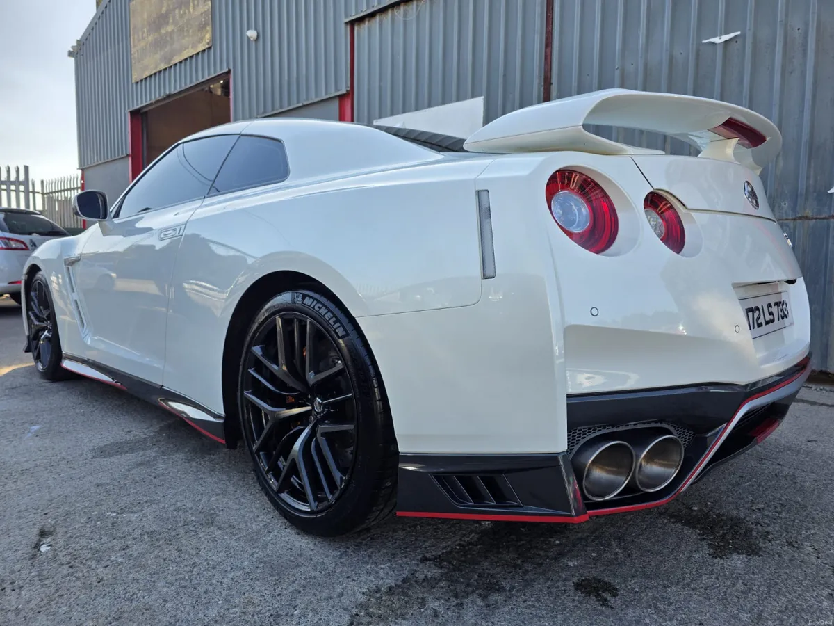 Nissan GT-R R35 - Image 5