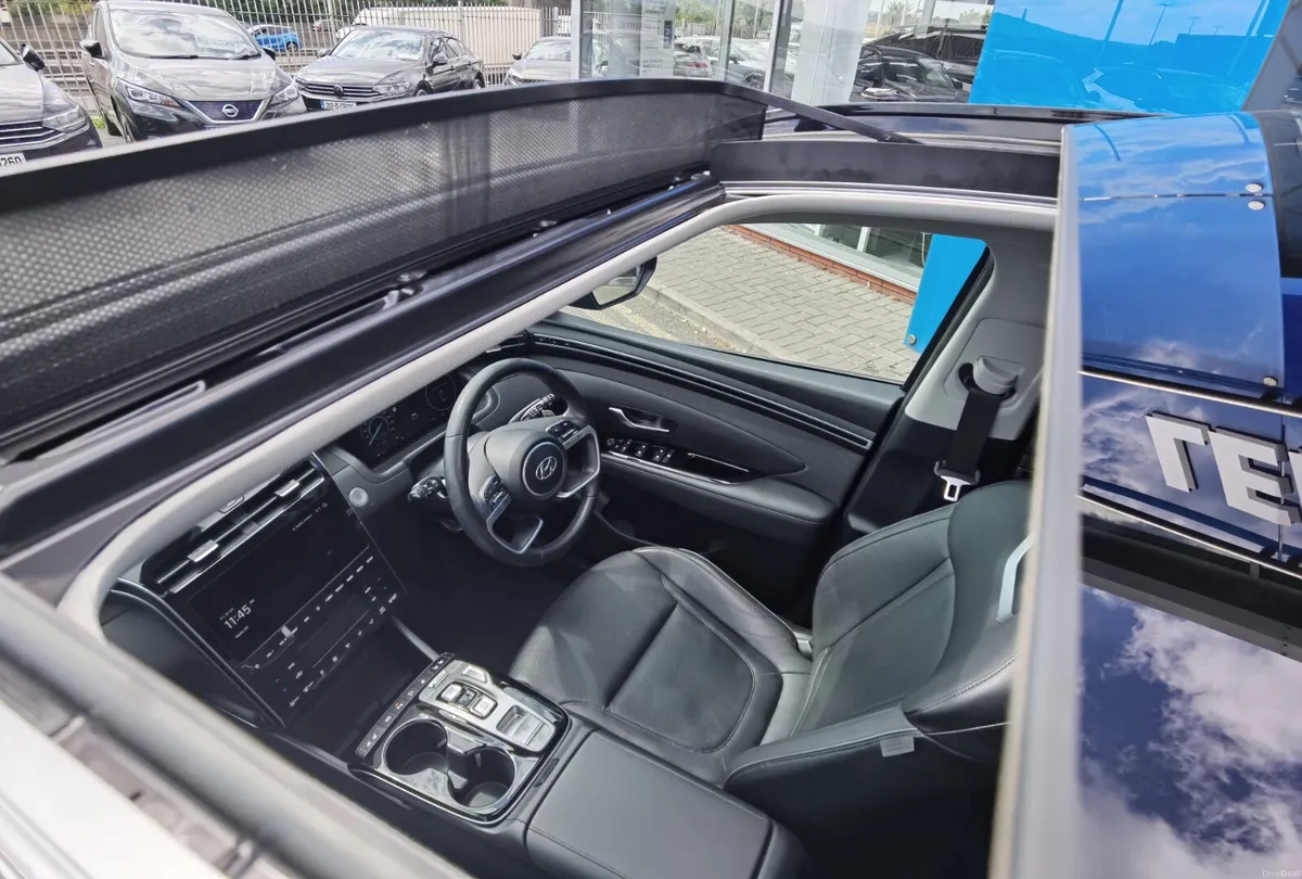 HYUNDAI TUCSON 1.6 ULTIMATE **SUNROOF** AUTO PHEV - Image 2