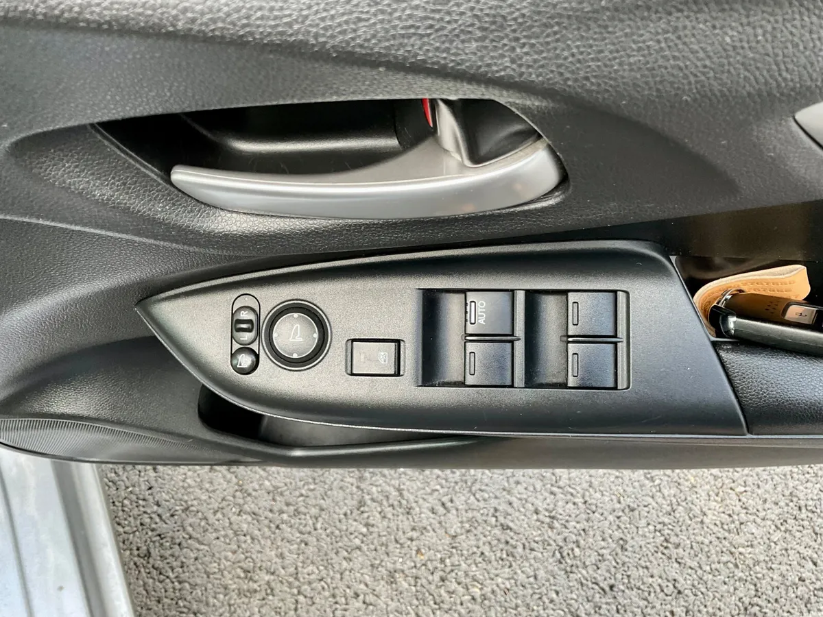 Honda Fit 2018 Automatic Low Mileage ( 36.5Kmiles) - Image 6