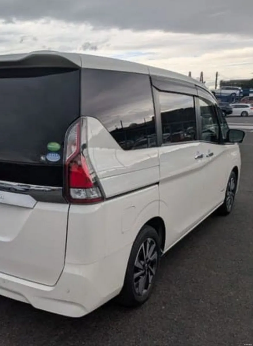 Price reduced 2020 Nissan Serena 8 Seater 2L Hybrid Excellent Condition - Image 2