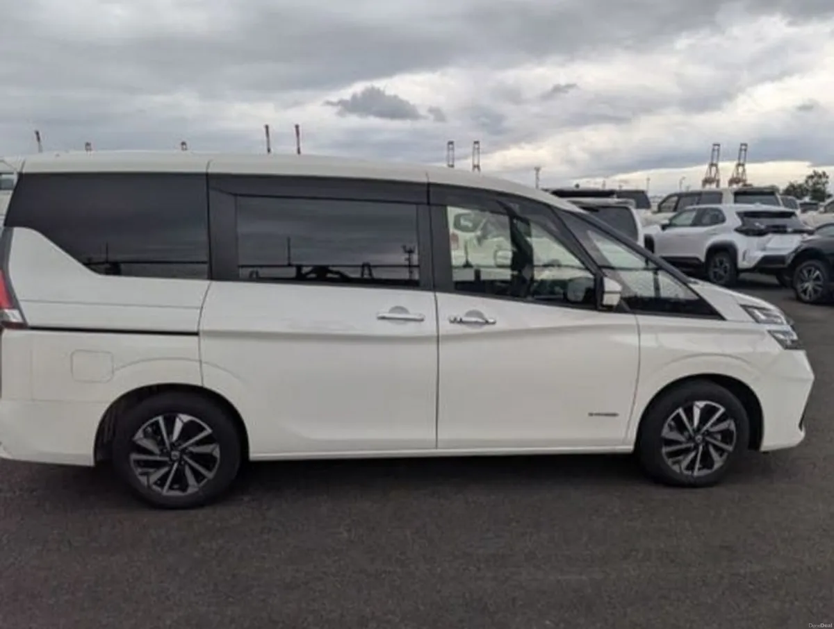 Price reduced 2020 Nissan Serena 8 Seater 2L Hybrid Excellent Condition - Image 1