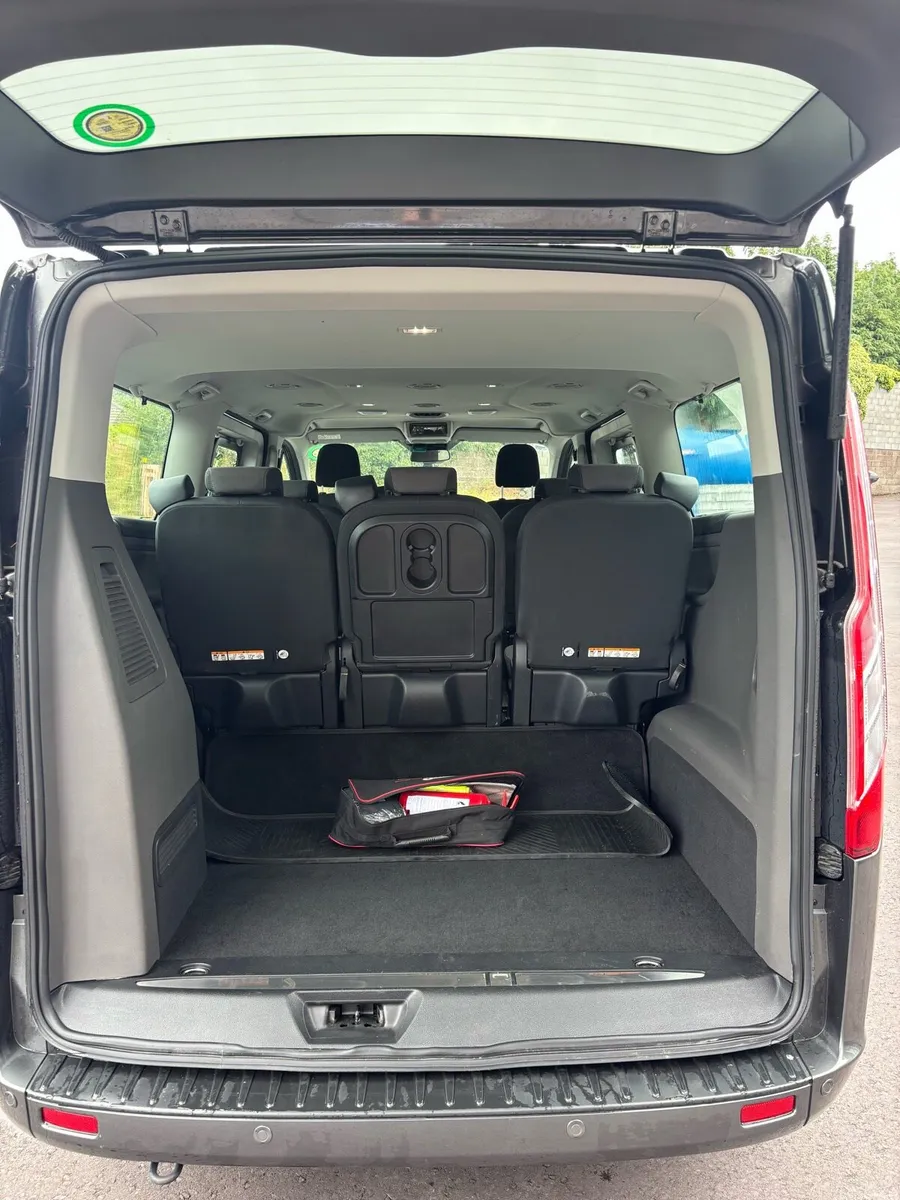 Ford Tourneo Custom 8 seater LWB - Image 4