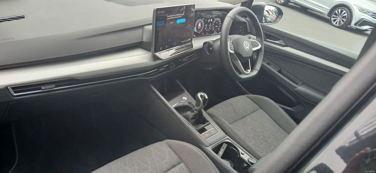 Volkswagen Golf EDITION 75 1.5 TSI 116HP **APP CON - Image 5