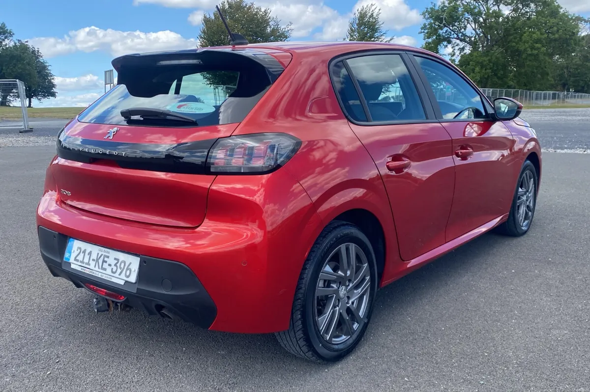 Peugeot 208 2021 puretech Auto 1.2 - Image 3