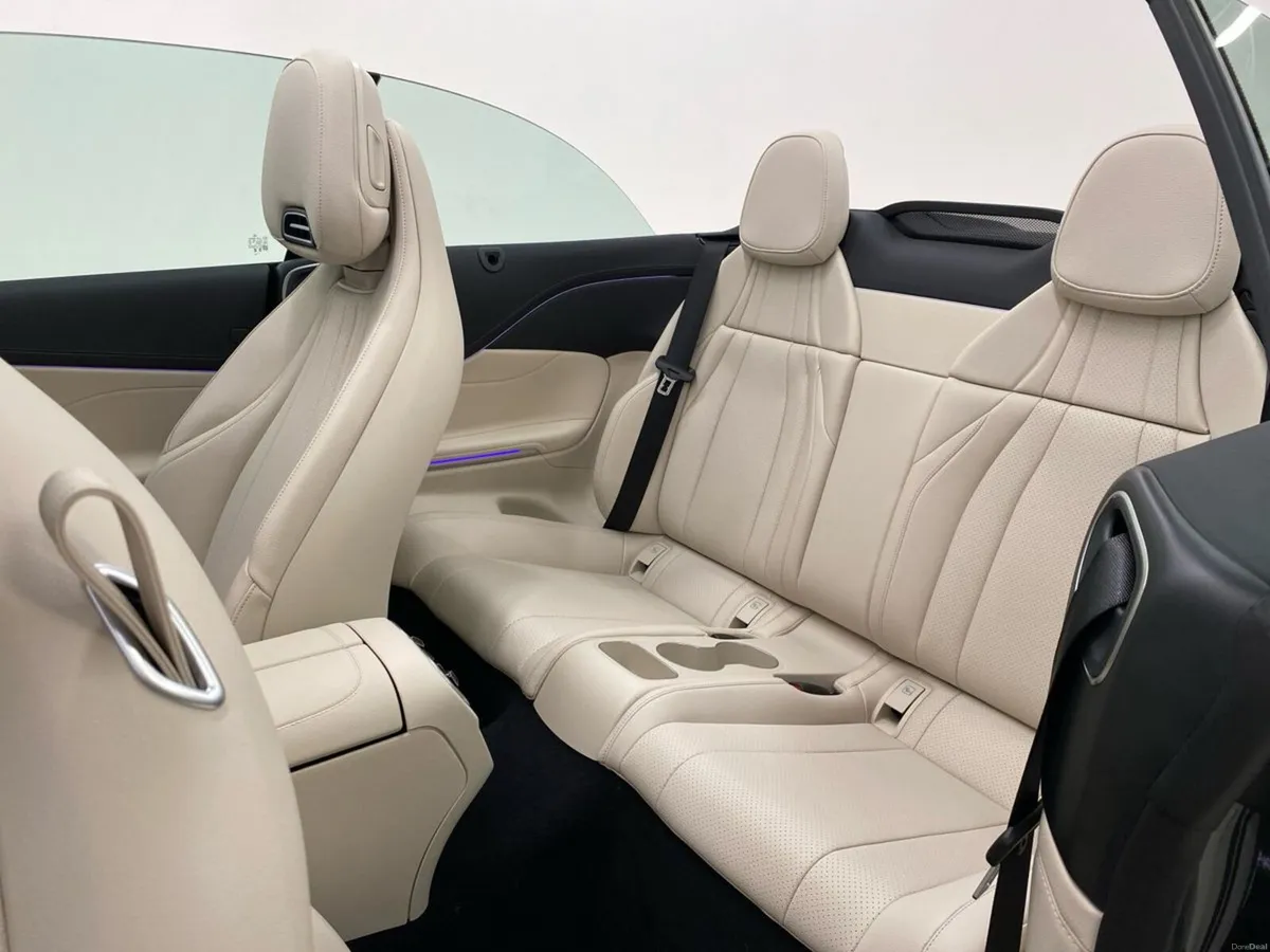 Mercedes-Benz CLE CLE 220D CABRIOLET AMG LINE + - Image 4