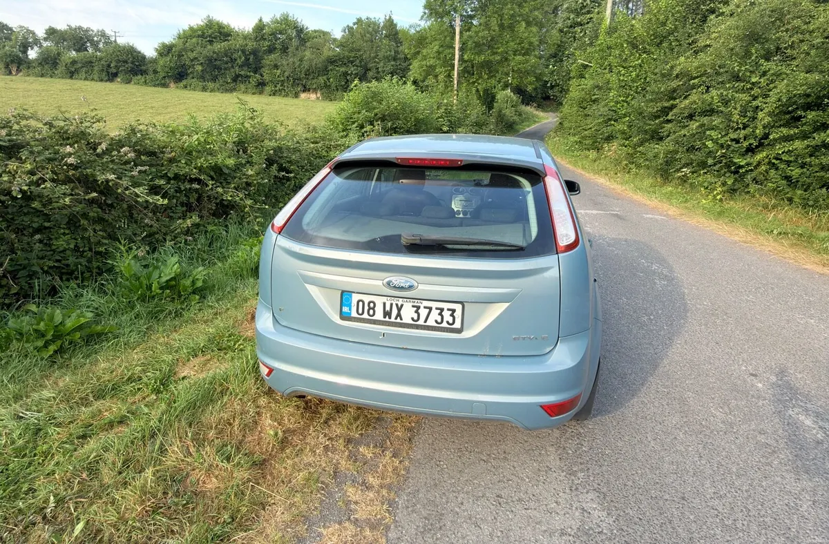 Ford Focus 2008 - Image 2