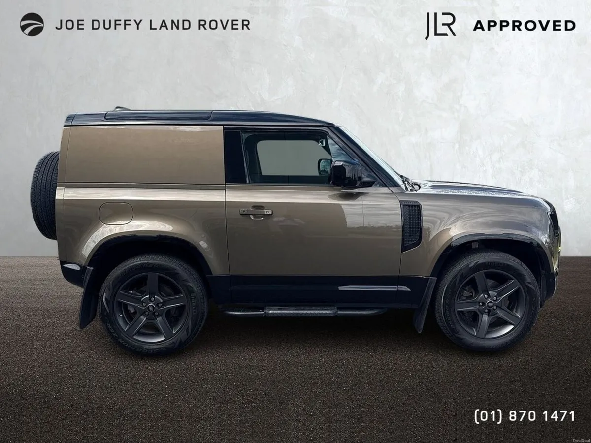 Land Rover Defender 90 3.0D Hard Top X-Dynamic SE - Image 6