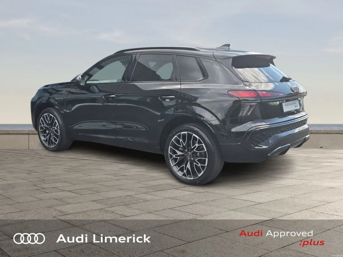 Audi Q3 *SAVE €2937 VS NEW* E-HYBRID S LINE - Image 5