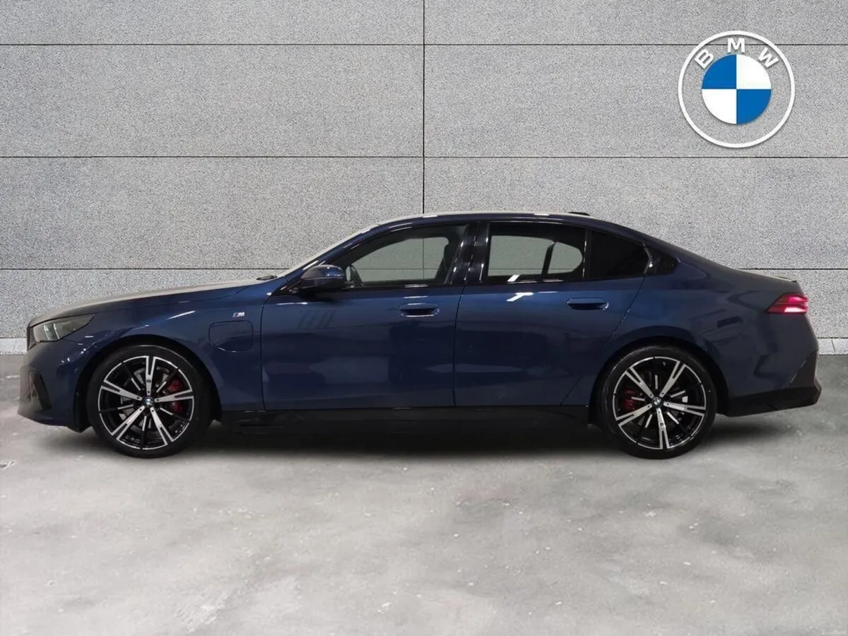 BMW 5-Series 530e M Sport Pro Saloon - Image 3
