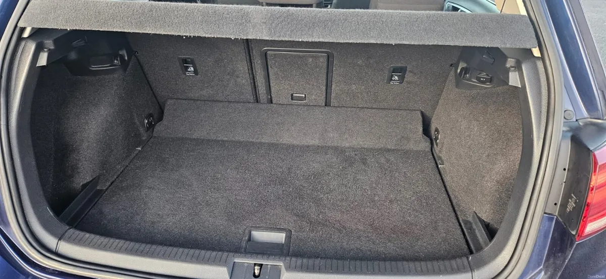 Car - Image 4
