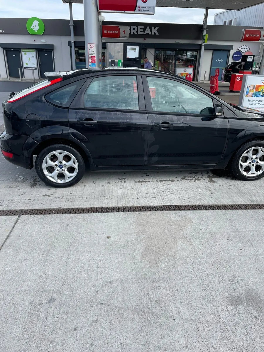 Ford focus 2011 Low milage - Image 5