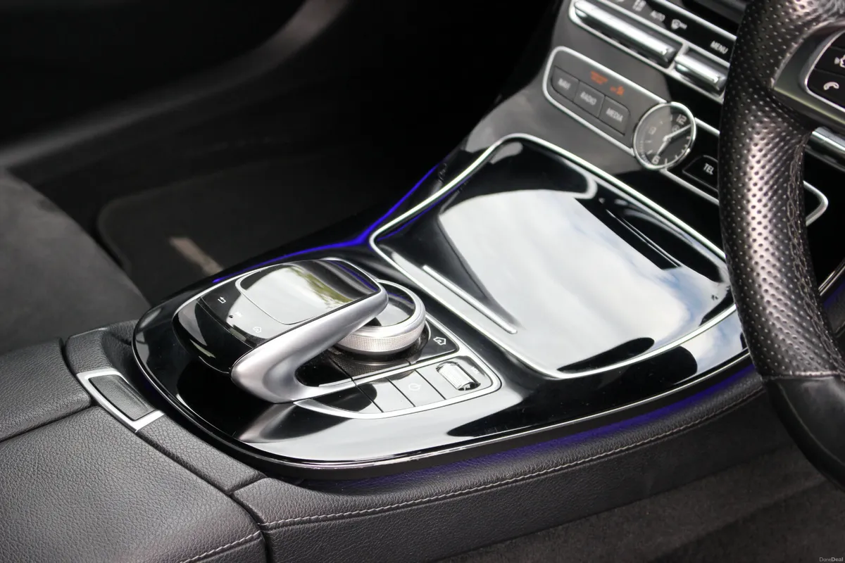 Mercedes E220D AMG/TOP SPEC/KITTED/DIGITAL CLOCKS! - Image 4