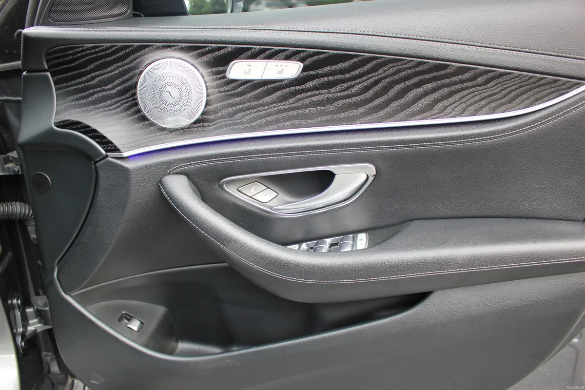 Mercedes E220D AMG/TOP SPEC/KITTED/DIGITAL CLOCKS! - Image 6