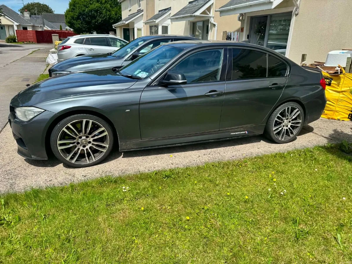 BMW 3-Series 2014 - Image 2