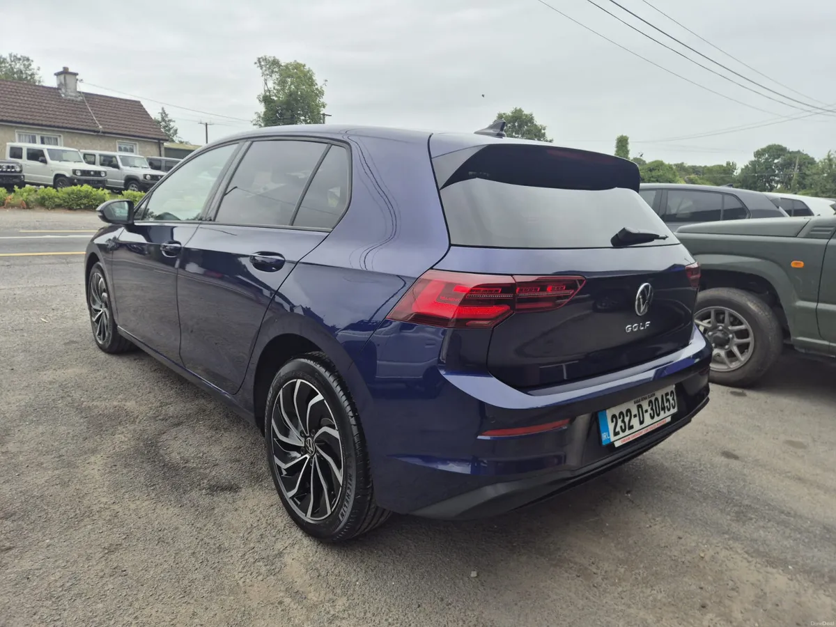 2023 VOLKSWAGEN GOLF TDI ONLY 8KMS - Image 6