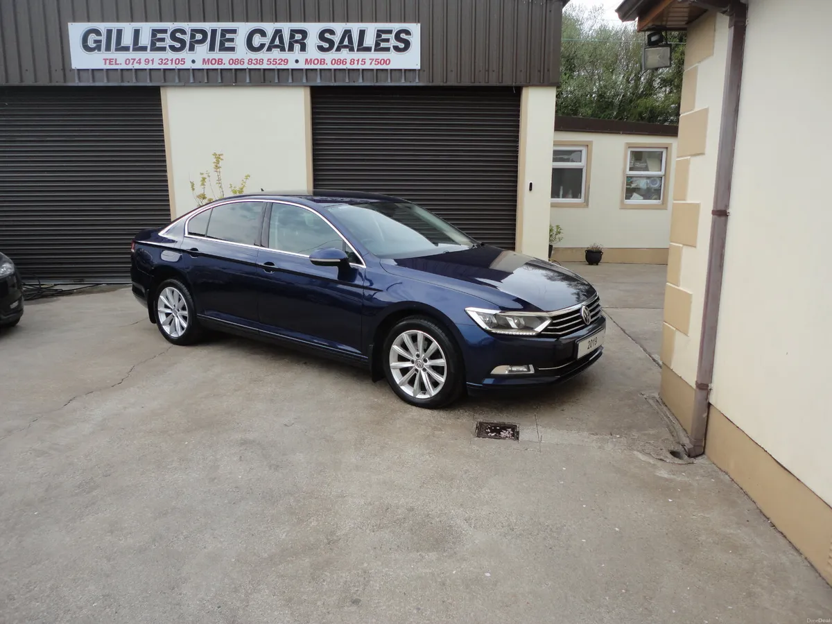Volkswagen Passat 2019 - Image 2