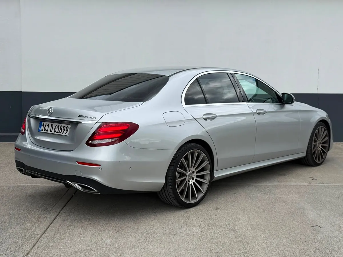 2016 MERCEDES BENZ E220 AMG LINE - Image 4