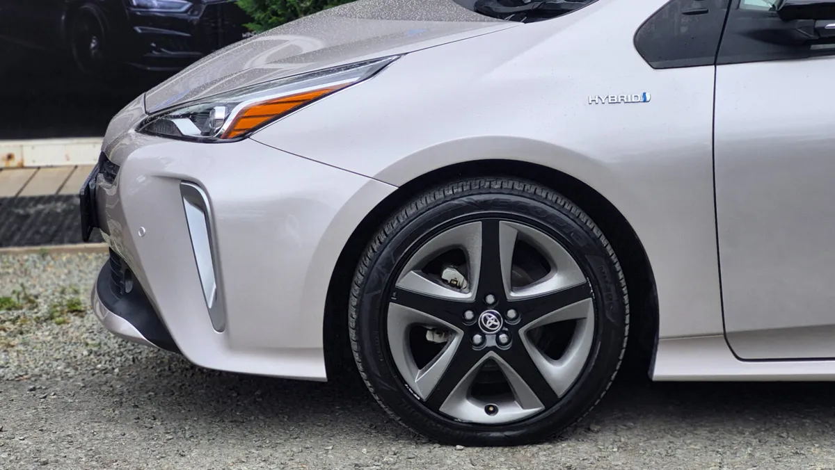 Toyota Prius Hybrid 2019 | High Spec | Automatic - Image 3