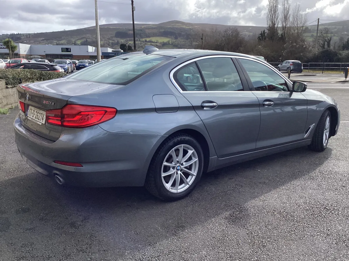 BMW 5-Series ** AUTO * SAT NAV - Image 4