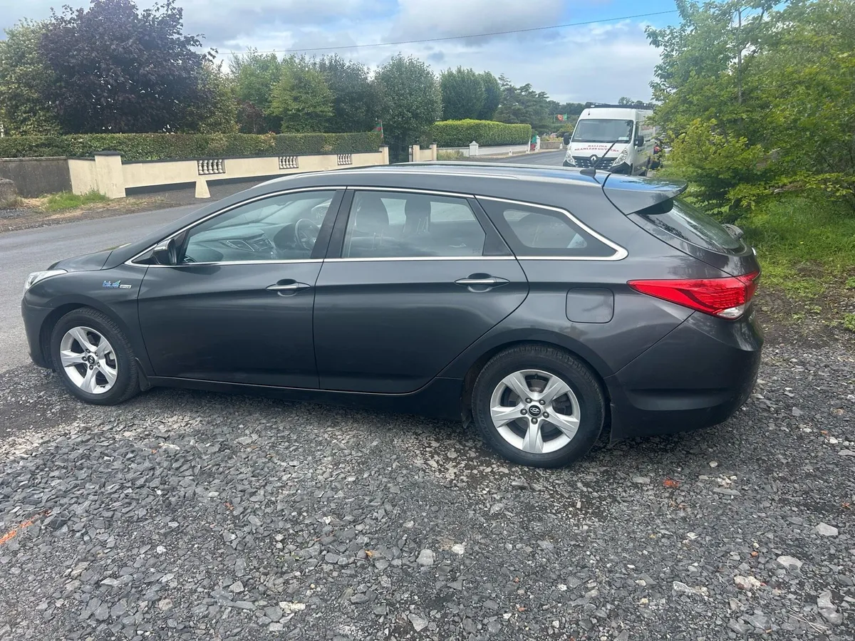 2014 Hyundia 140 NCT 02,27 tax 09,26 - Image 2