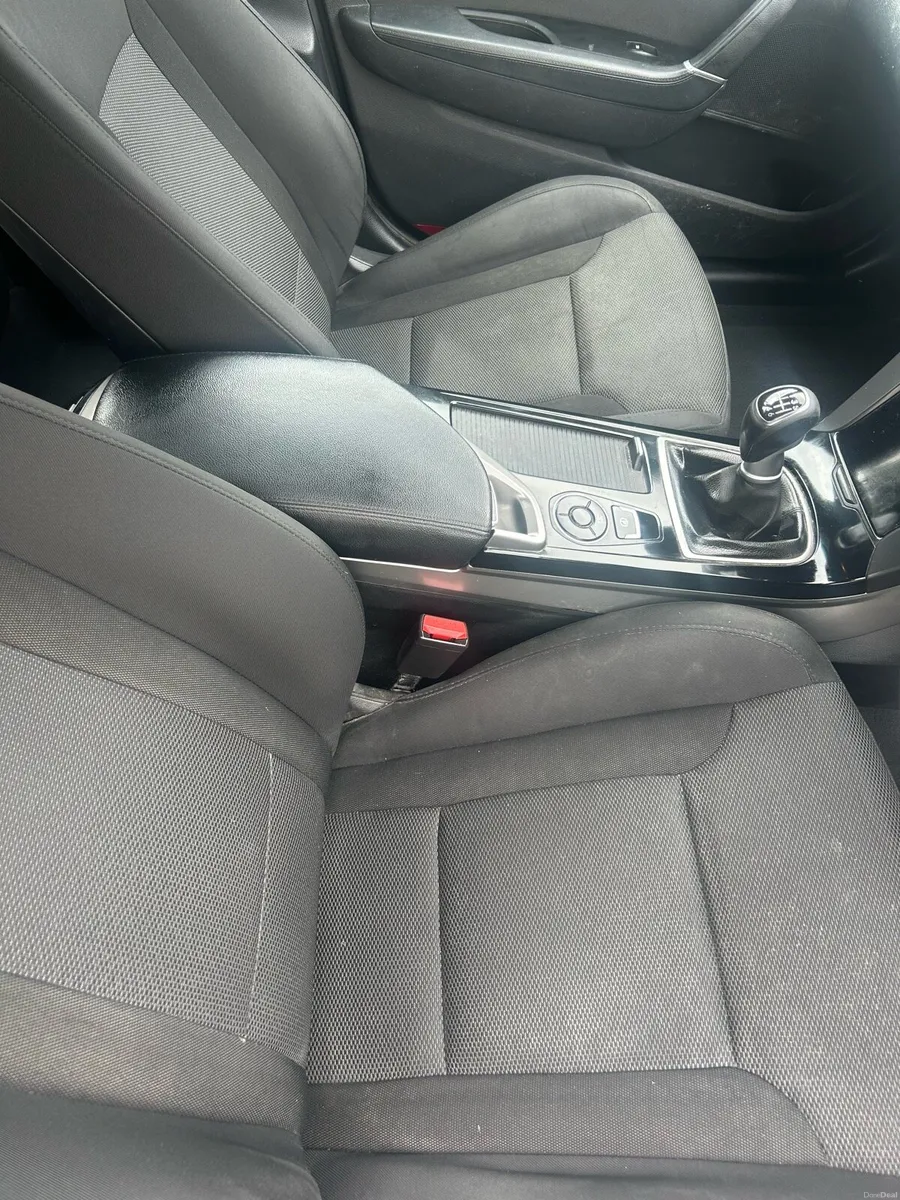 2014 Hyundia 140 NCT 02,27 tax 09,26 - Image 6