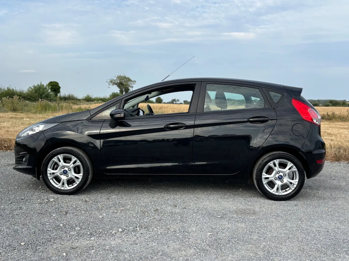 Ford Fiesta 2015 - Image 3