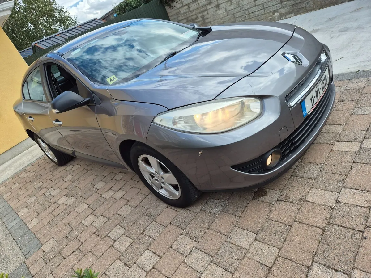 Renault Fluence 2011 - Image 4