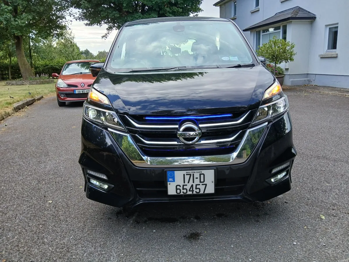 Nissan Serena 8 Seater Hybrid - Image 2